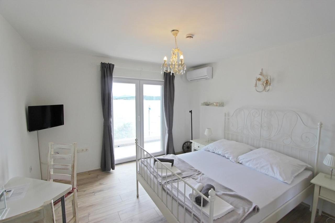 Villa Danica Murter Betina  Bagian luar foto